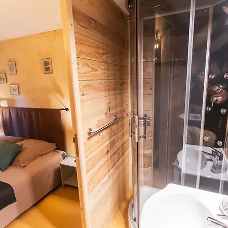 Gite L'aurienchon Bed & Breakfast *